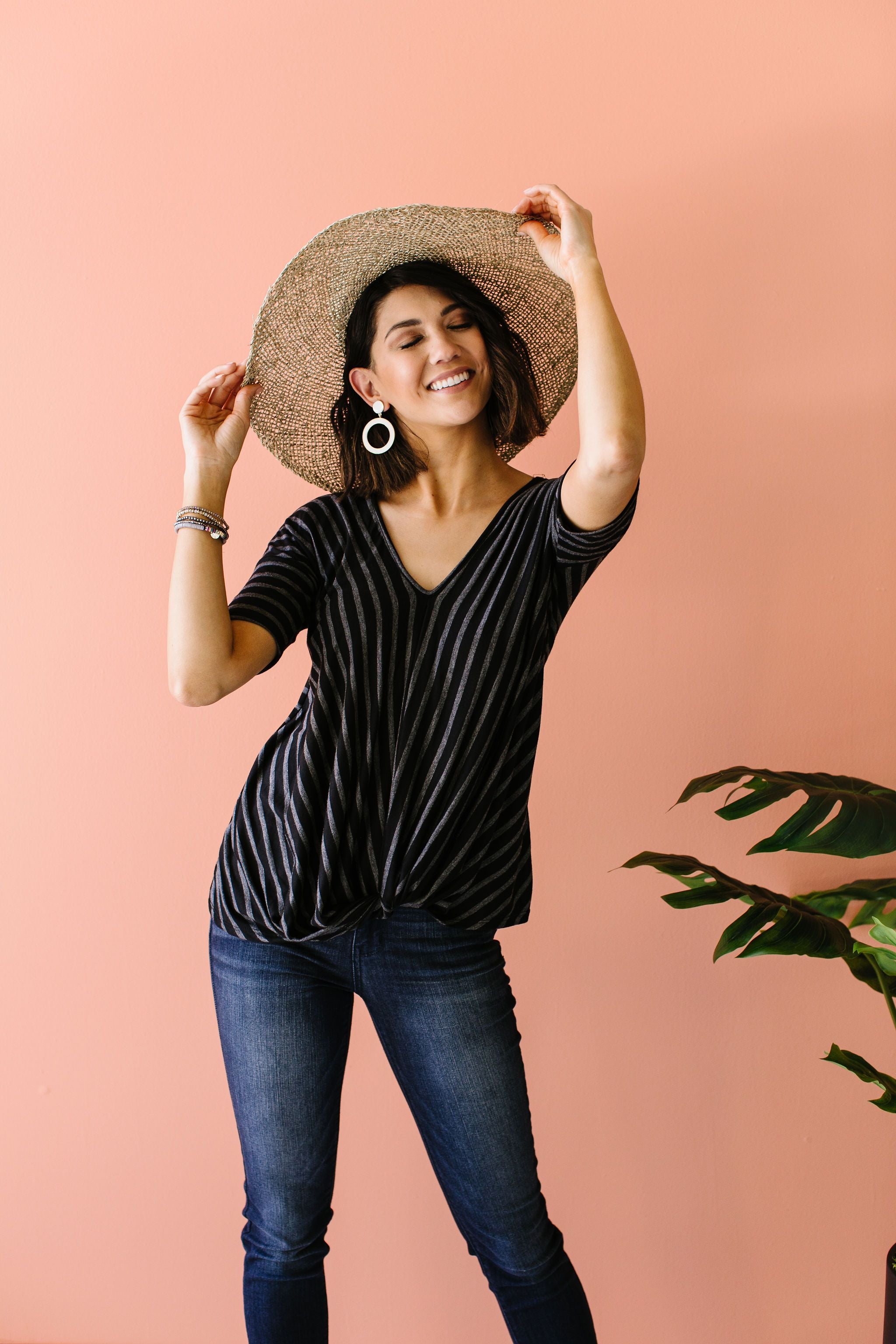 Meeting On The Homefront Top In Black