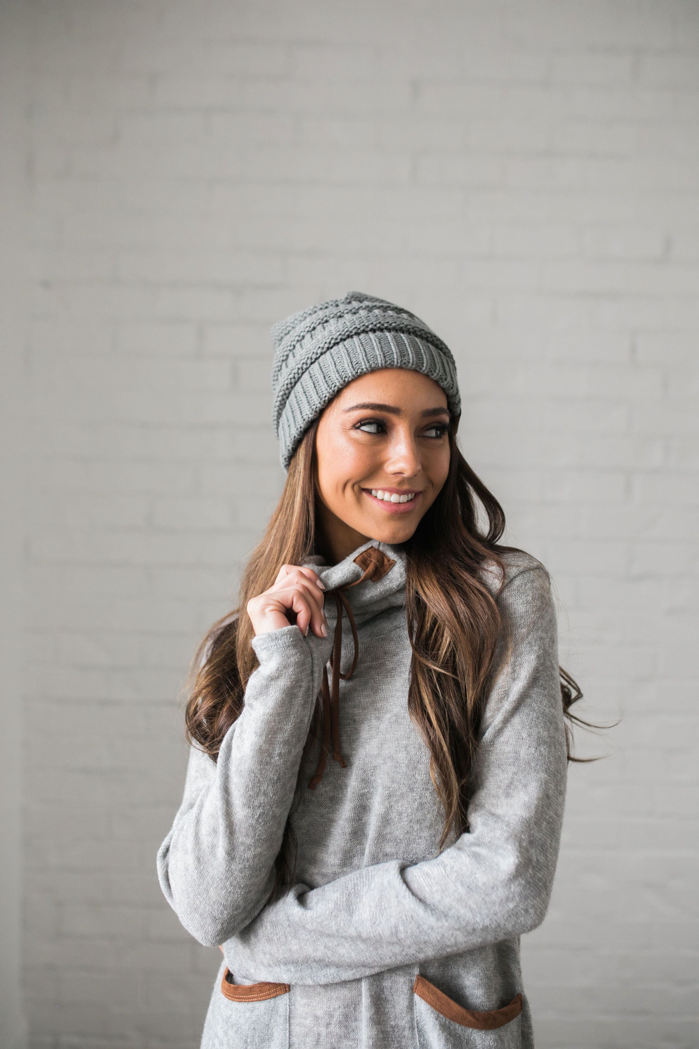 Nifty Knit Beanie In Natural Gray