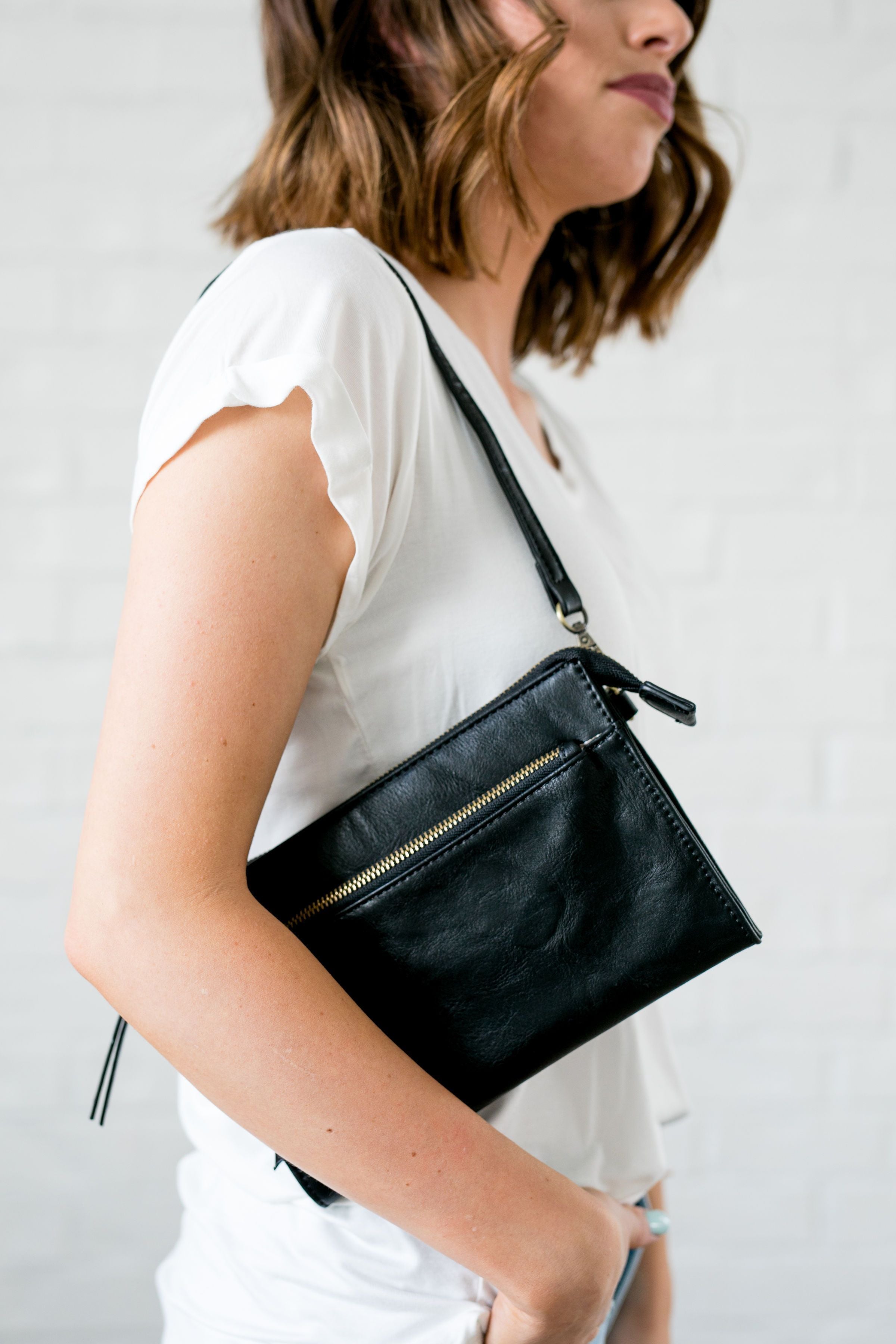 Onyx Vintage Crossbody Purse