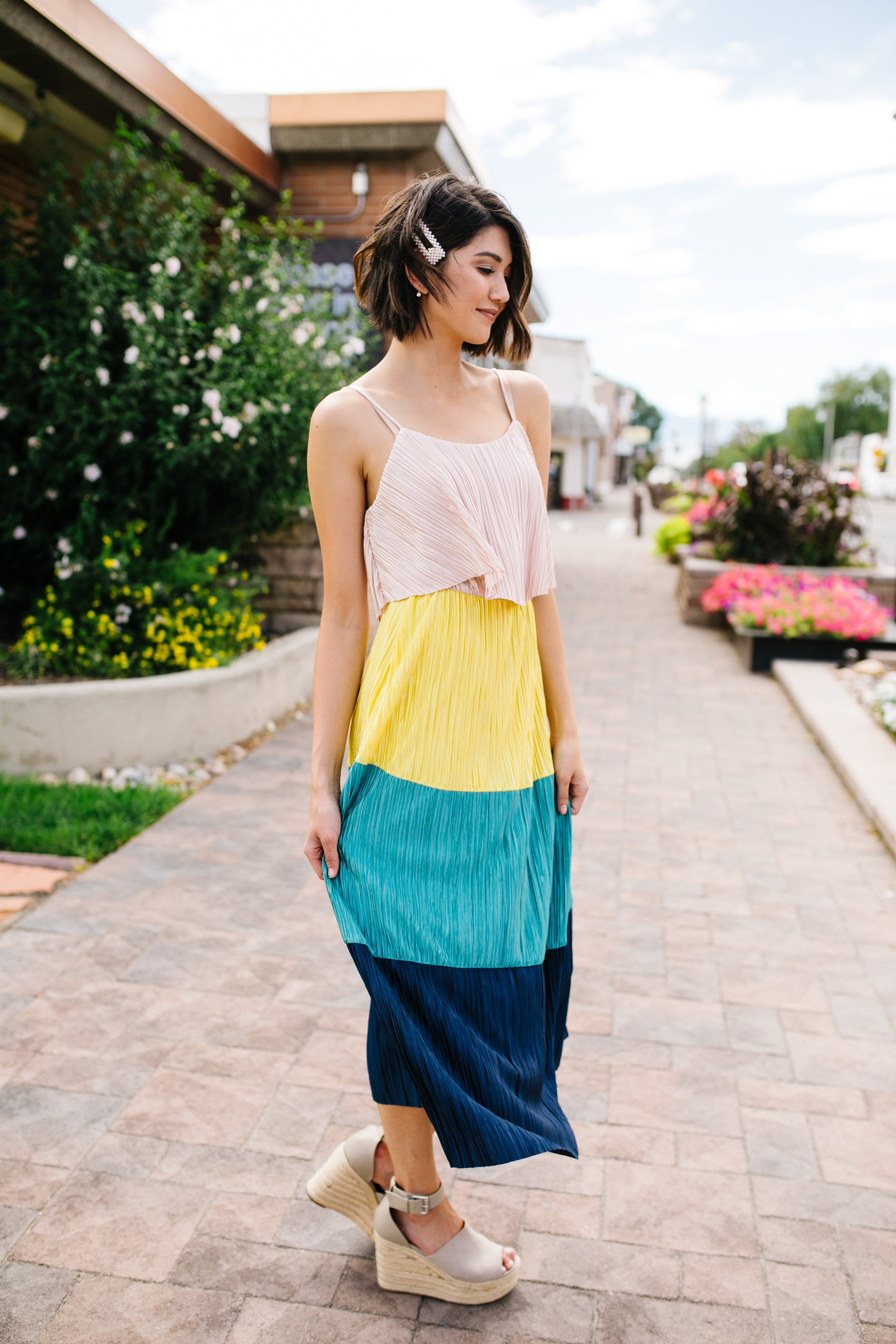 Pleated Color Block Midi Dress