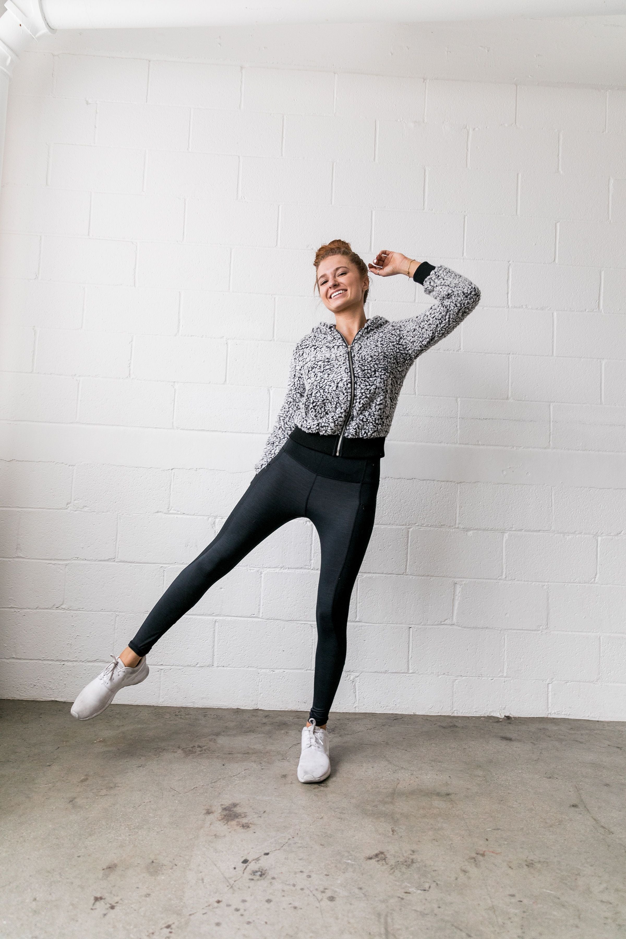 Sherpa Contrasting Cropped Zip-Up Hoodie In Black - ALL SALES FINAL