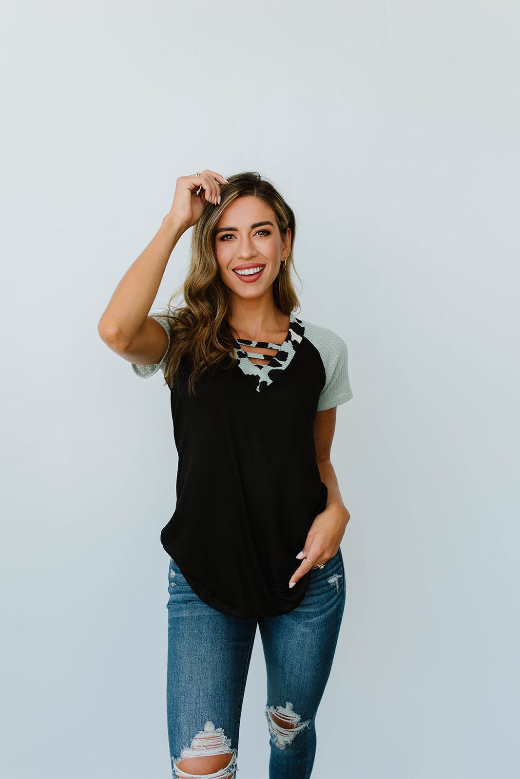 Strappy & Spotty V Top In Sage