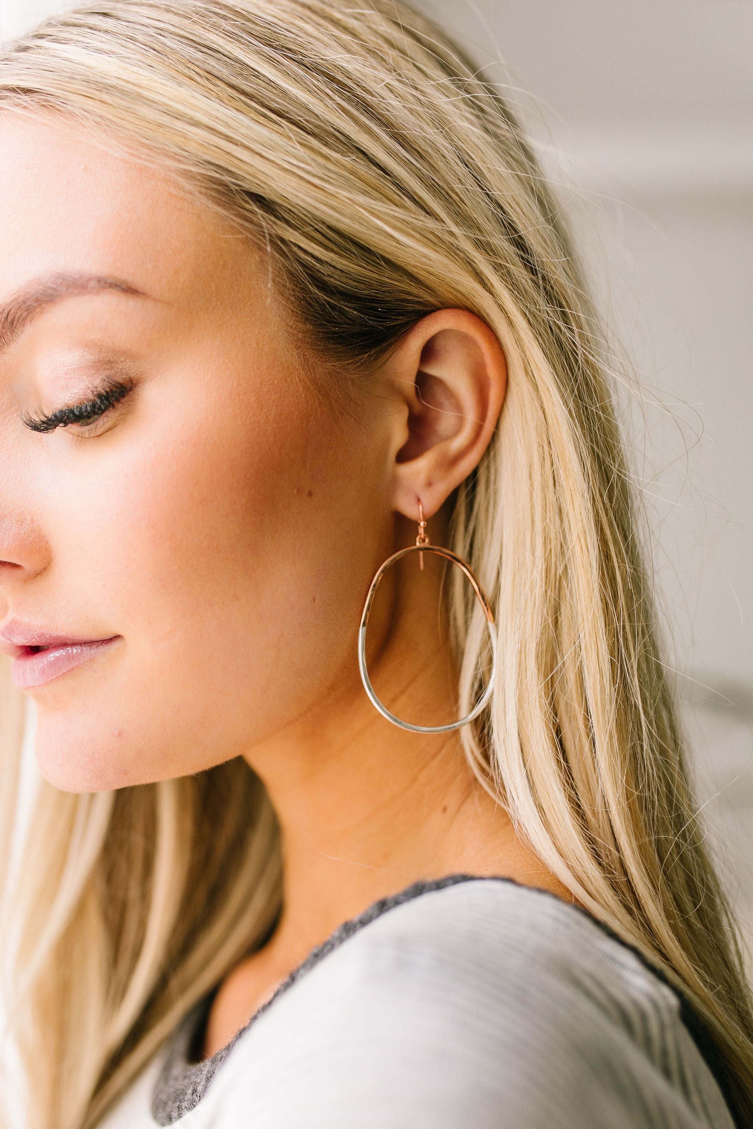 Wannabe Worn & Wonky Hoop Earrings