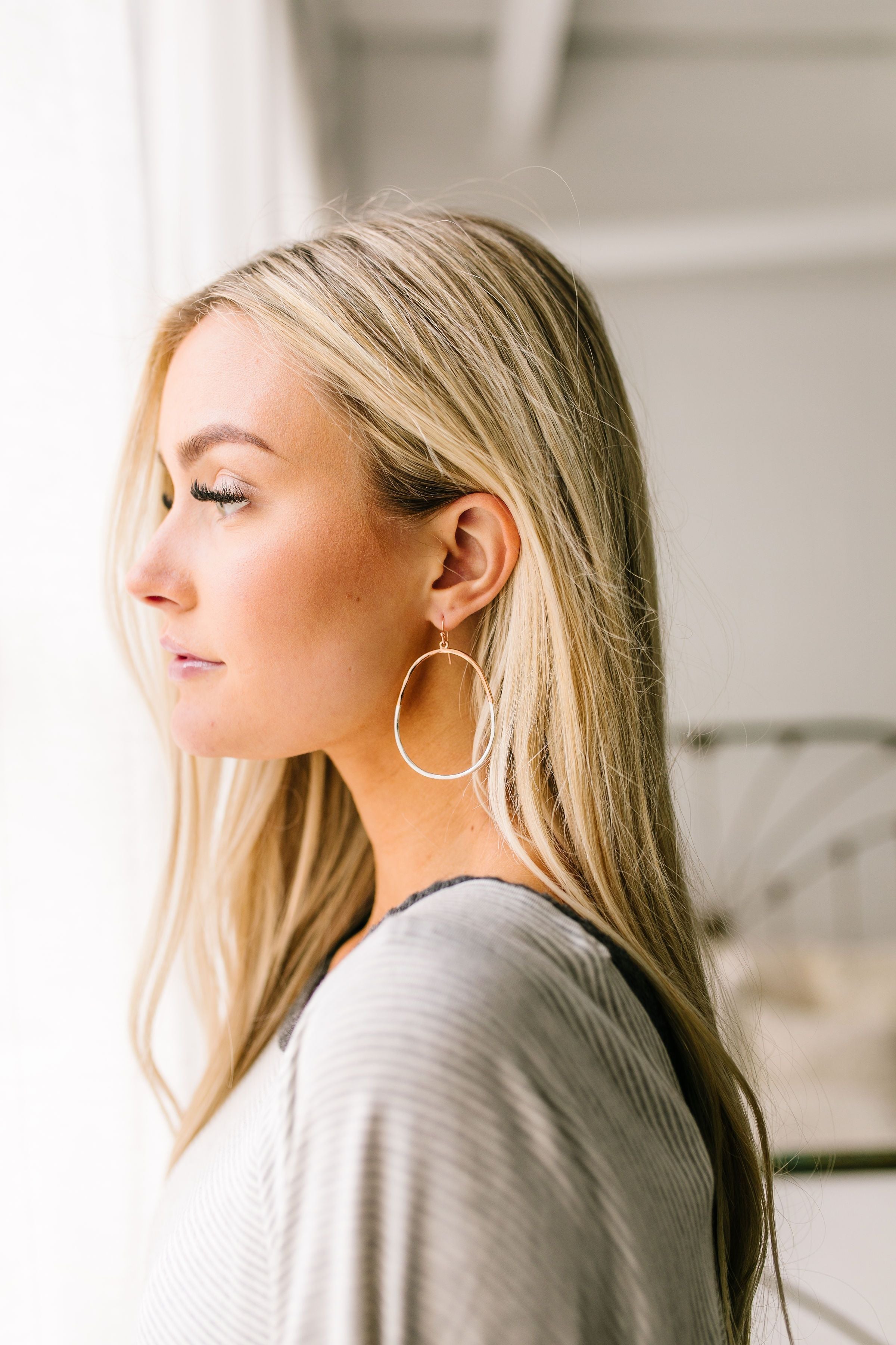 Wannabe Worn & Wonky Hoop Earrings
